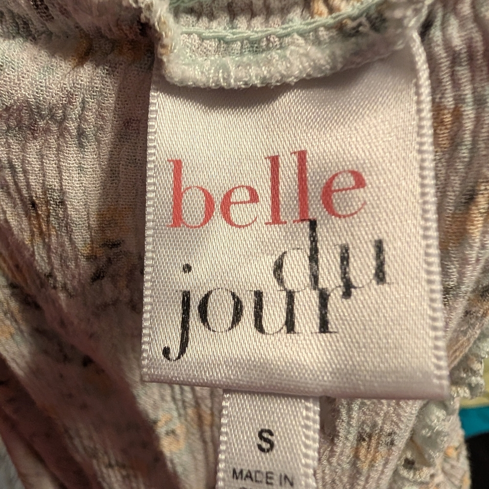 Belle Du Jour Ditsy Floral Blouse with Crochet Trim - Picture 7 of 12